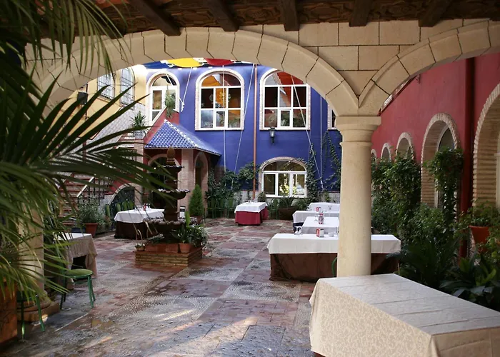 Hotel Plaza Manjon