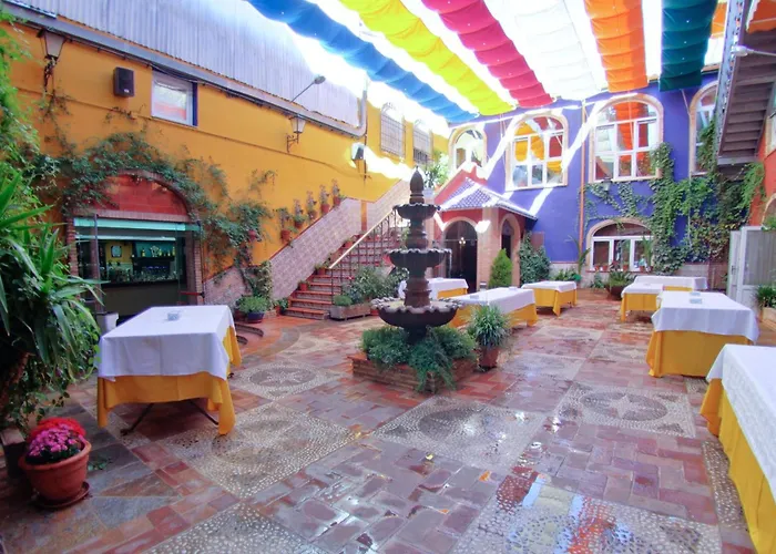 Hotel Plaza Manjon