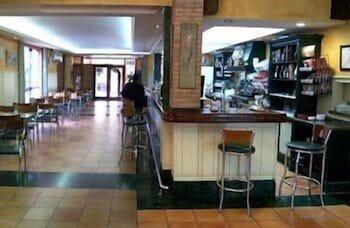 Plaza Manjon Hotel 2*