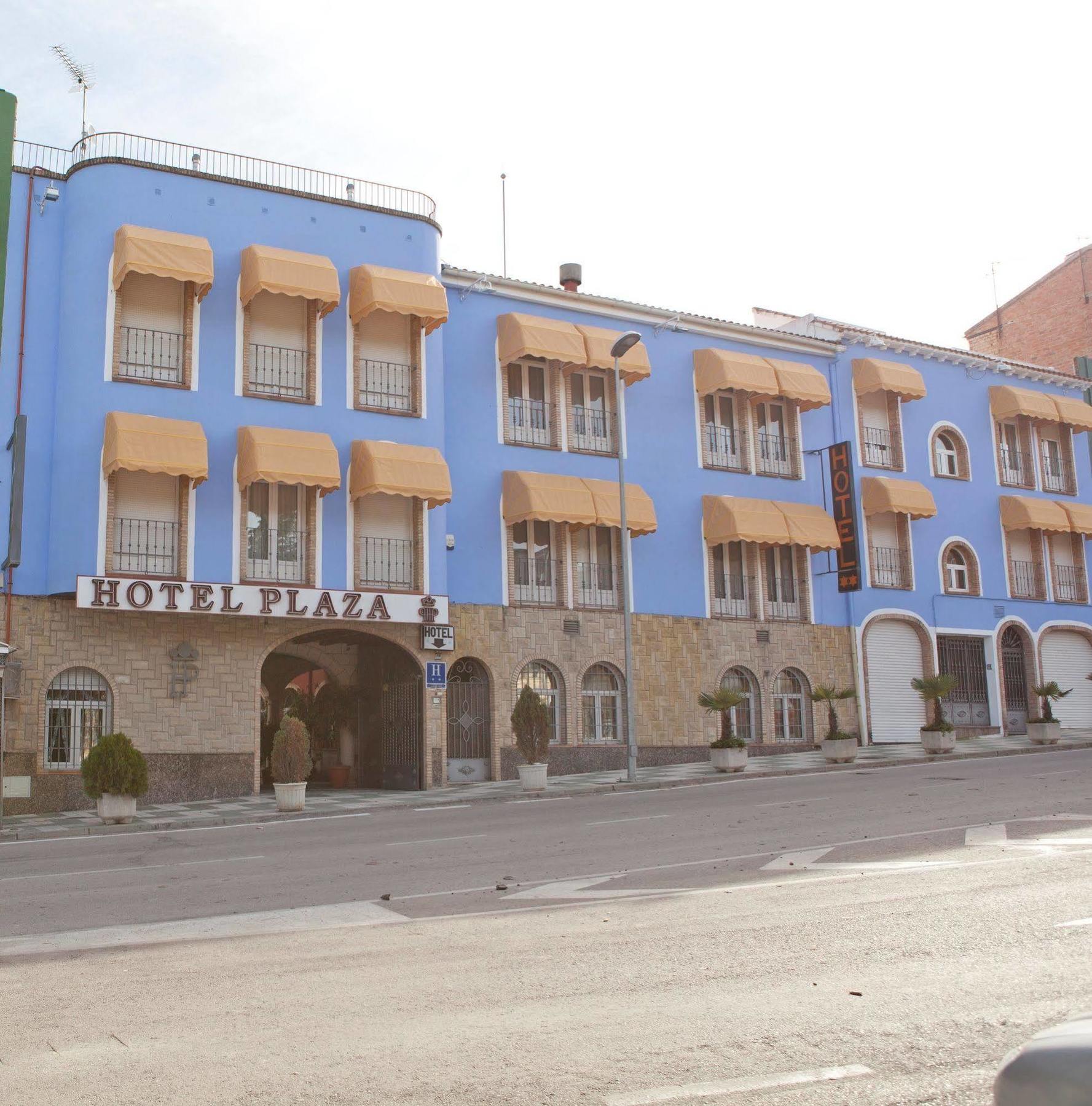 Plaza Manjon Hotel